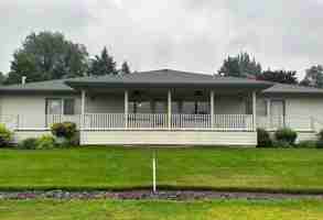 featured image of 725 Hanks St