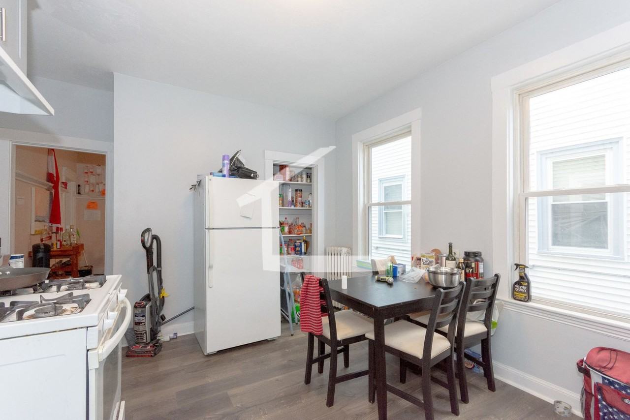 35 Chester Street - Photo 7 of 11