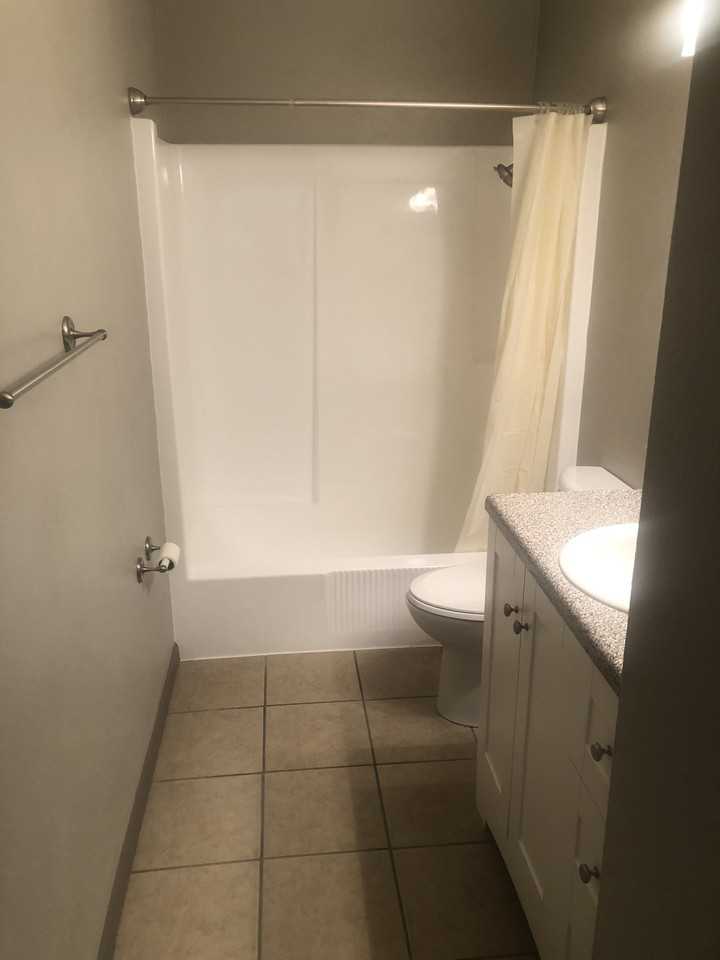 205 East Dunklin Street - Photo 5 of 8