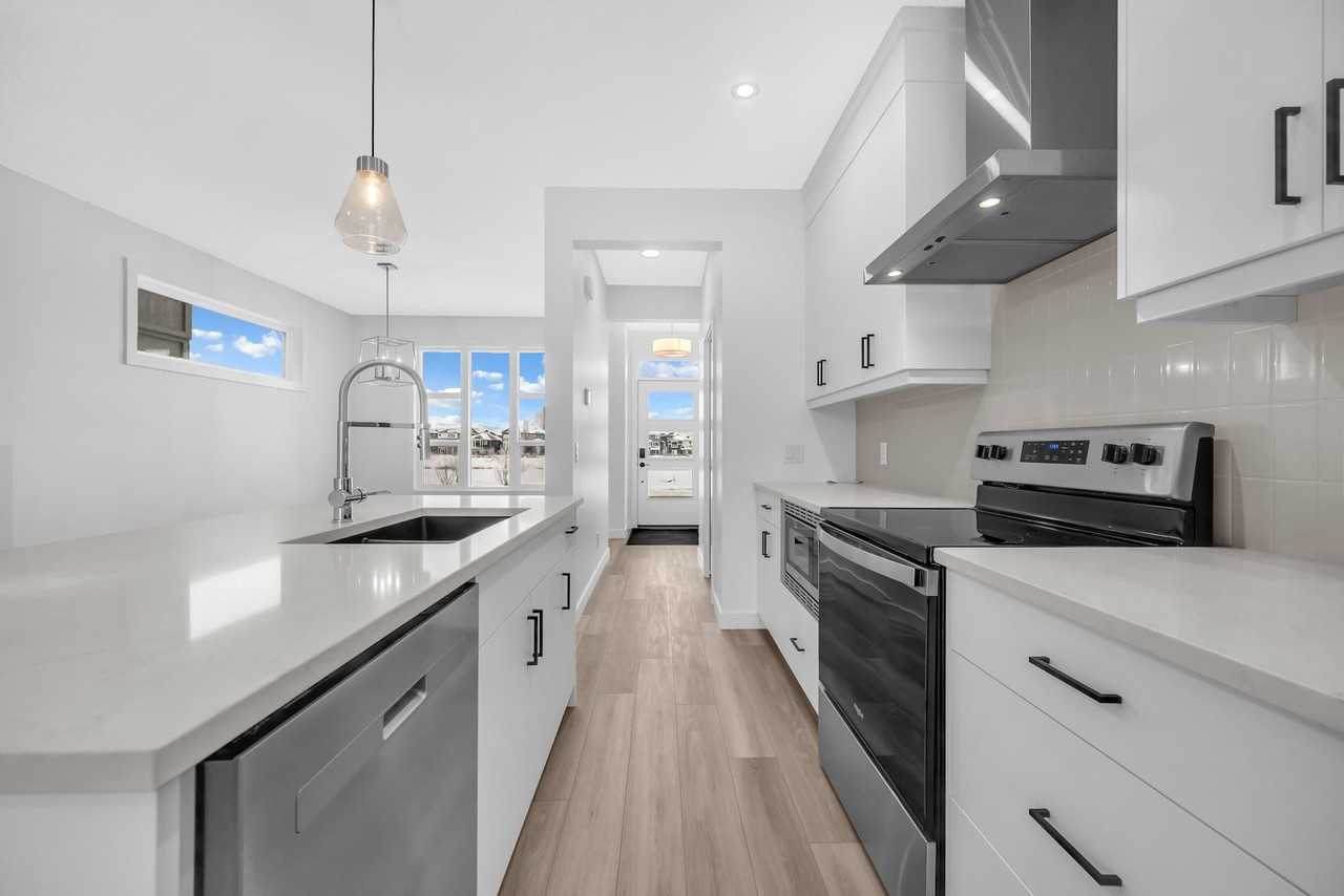 21234 Sheriff King Street Southwest - Photo 3 of 23