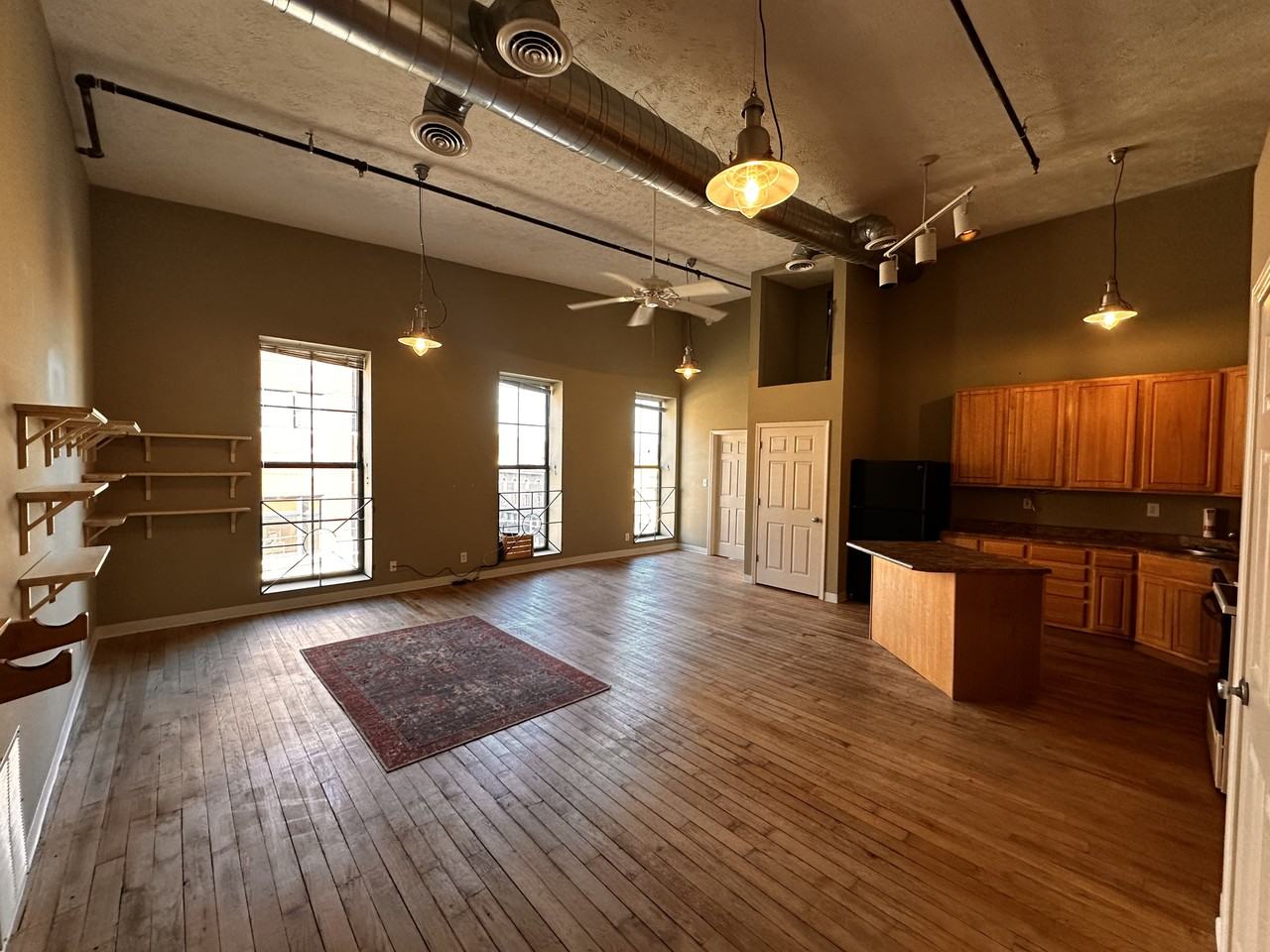 903 Main St #H - Photo 3 of 28