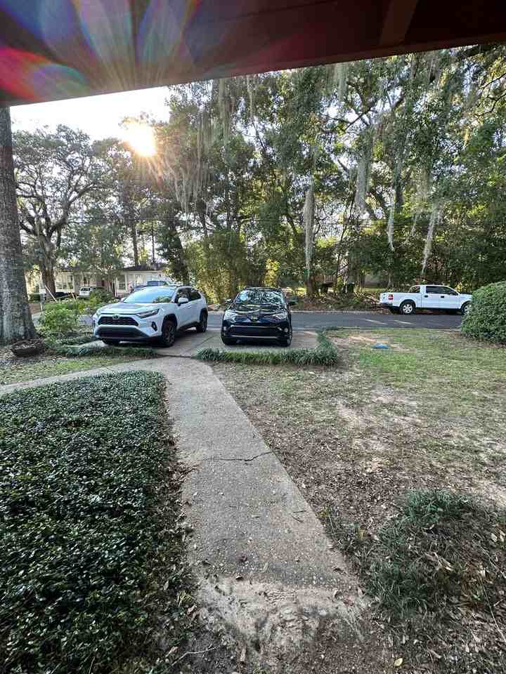 717 Edgewood St - Photo 3 of 11