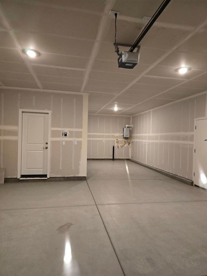 1206 Lovelock St - Photo 3 of 8