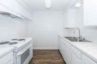 3553 Emerald St - Photo 1 of 1