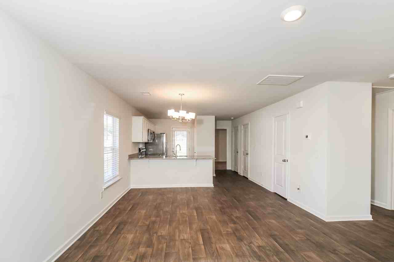 1219 Lakeshore Dr - Photo 6 of 21