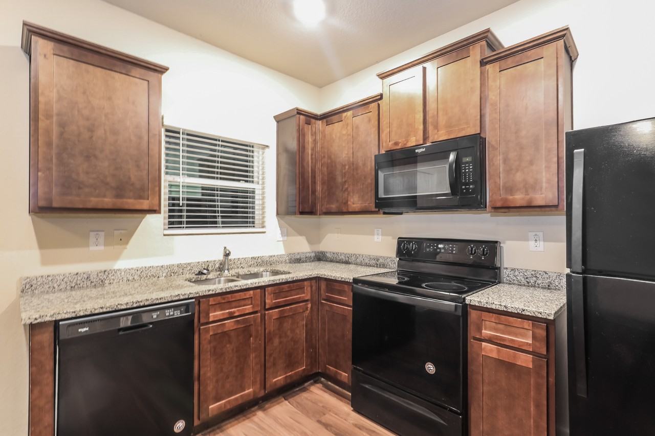 308 308 Highwood Ln - Photo 7 of 17