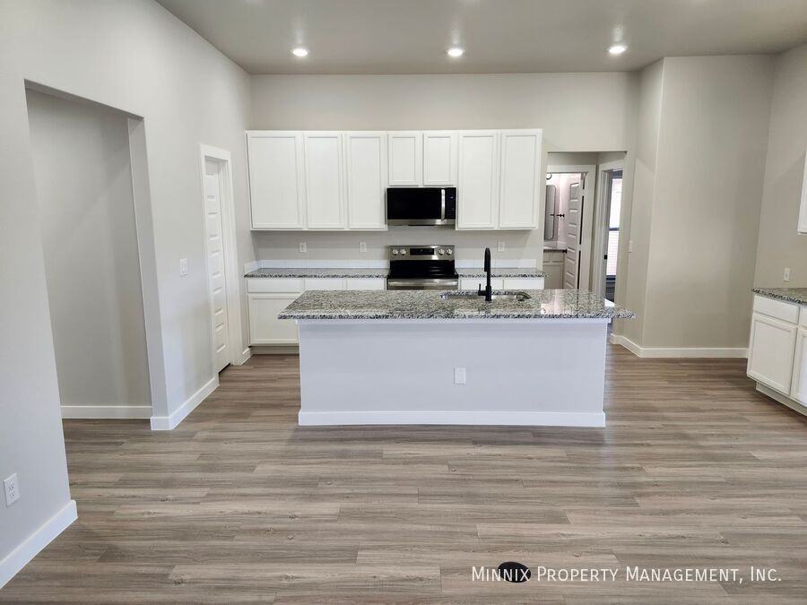 1607 132nd Street - Photo 5 of 39