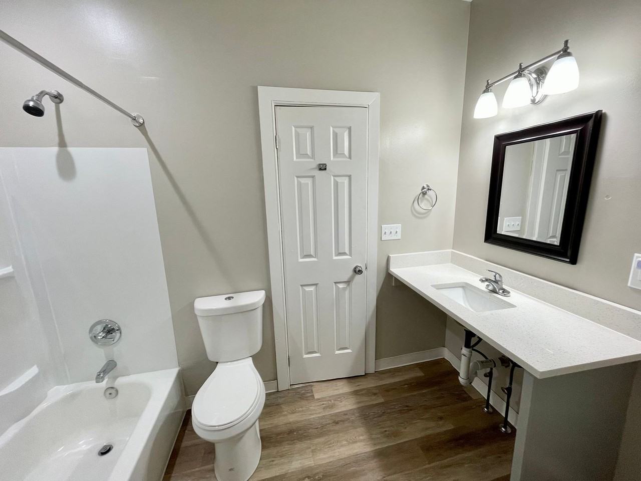 Franklin Court Apartments - Photo 3 of 15