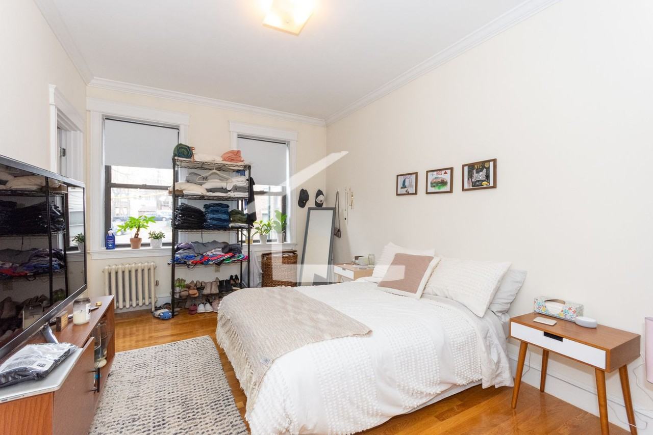 37 Glenville Ave - Photo 2 of 7