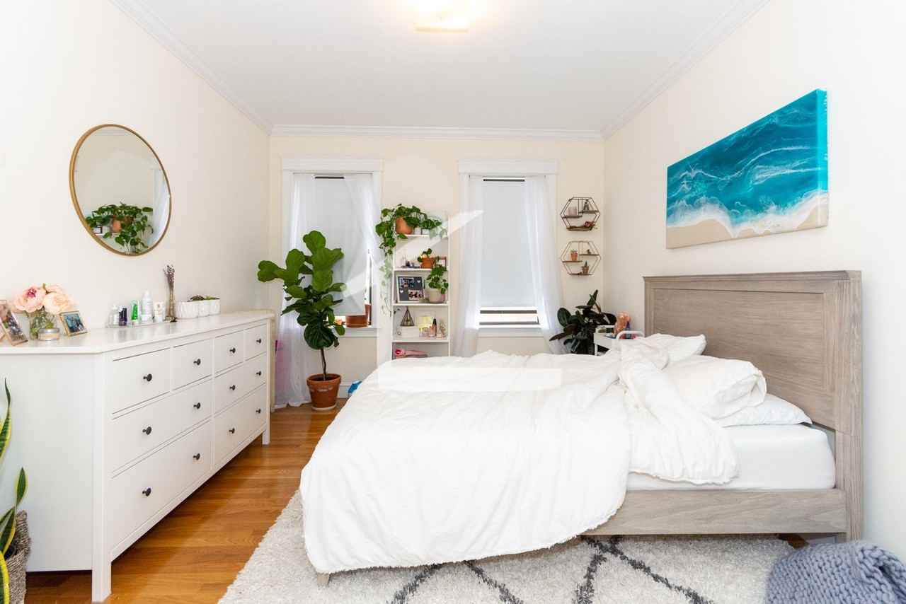 37 Glenville Ave - Photo 3 of 7