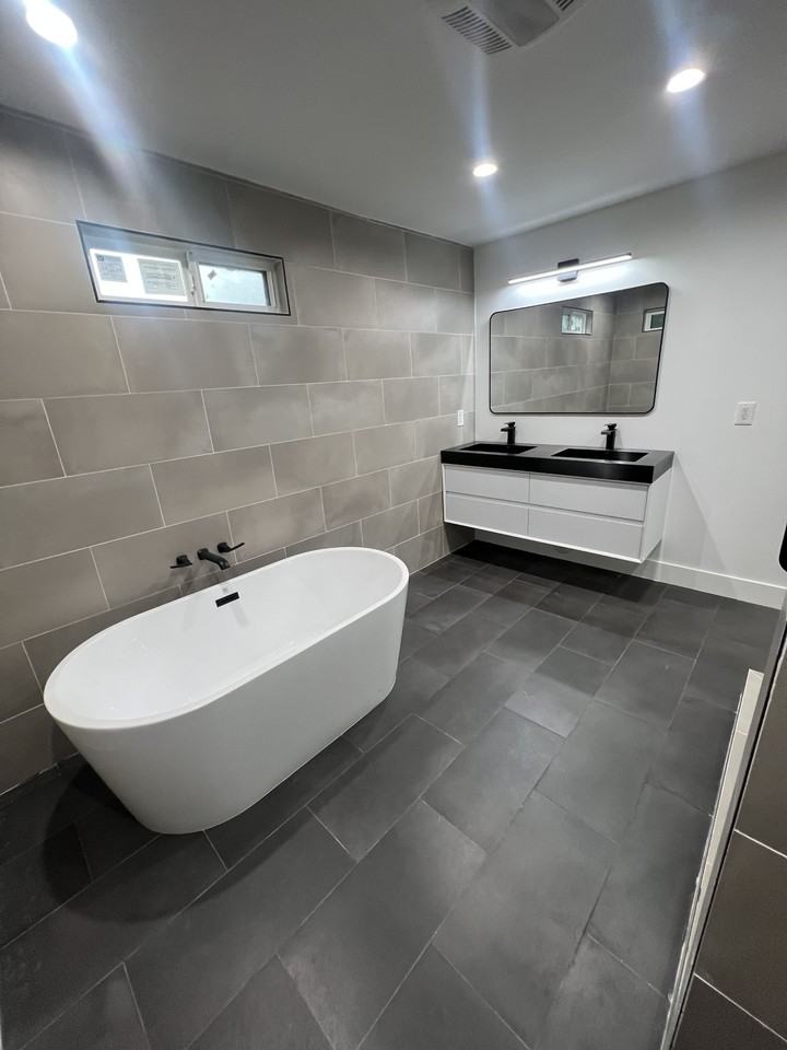 13935 Valerio St #NA - Photo 5 of 19