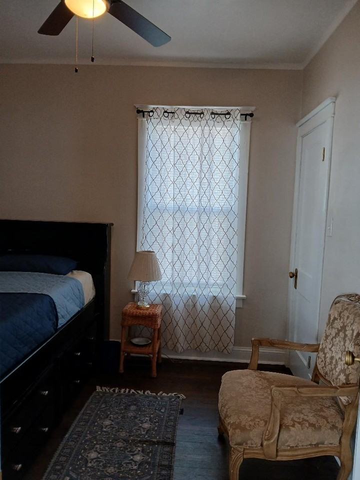 10244 S Perry Ave #NA - Photo 2 of 14