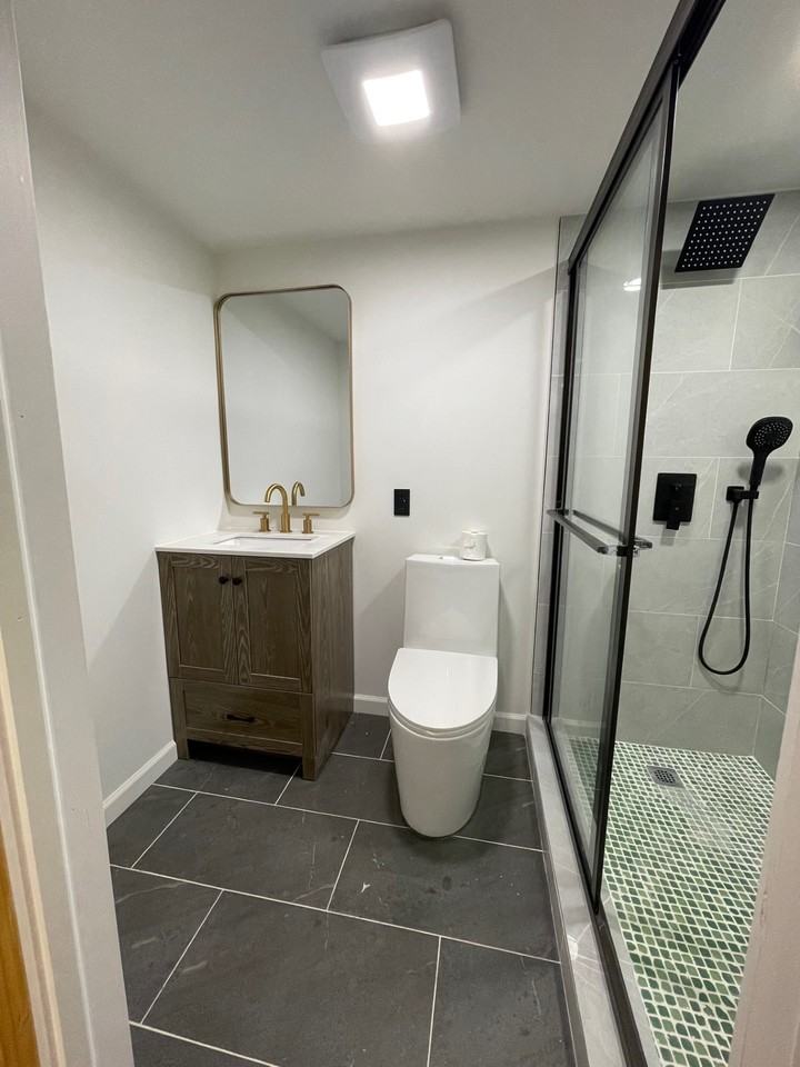 965 E 83rd St #3 - Photo 3 of 7