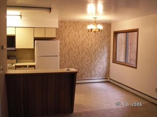 583 E 8th Ave - Photo 3 of 5