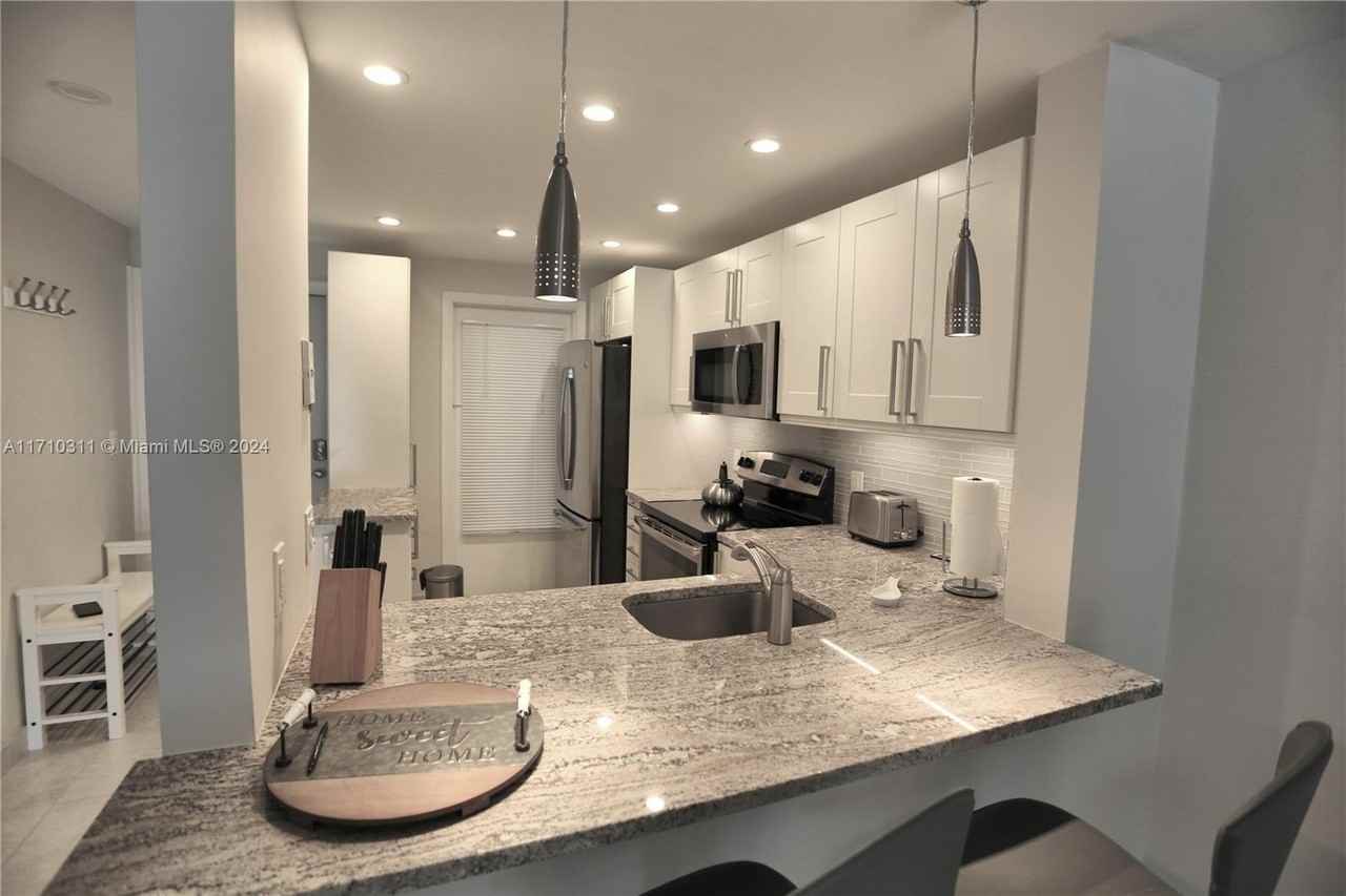 470 Paradise Isle Blvd #107 - Photo 4 of 30