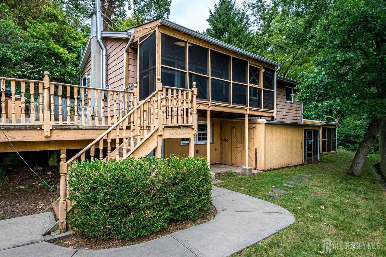 31 Cardownie Street - Photo 3 of 19