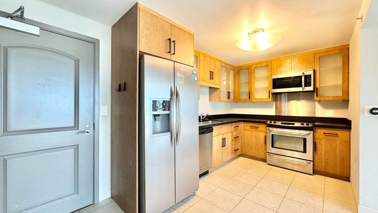 1009 Kapiolani Blvd #3408 - Photo 2 of 18