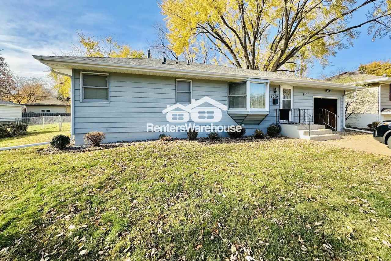 4009 Louisiana Ave N - Photo 2 of 30