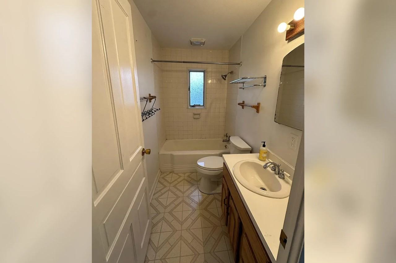 4531 Lawrence St - Photo 3 of 12
