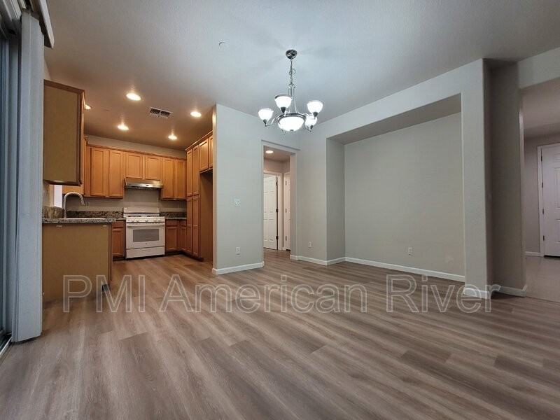 8143 Crystal Walk Cir - Photo 6 of 24