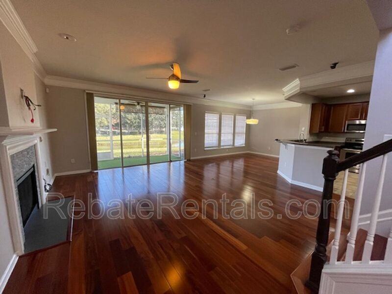 11184 Castlemain Cir W - Photo 7 of 50