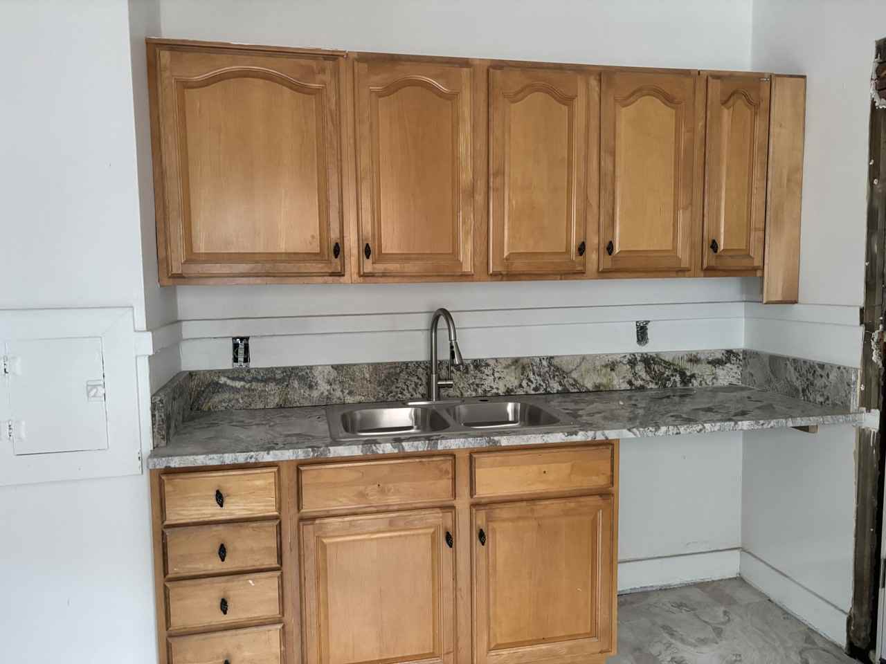 3244 Clairmount St - Photo 3 of 4