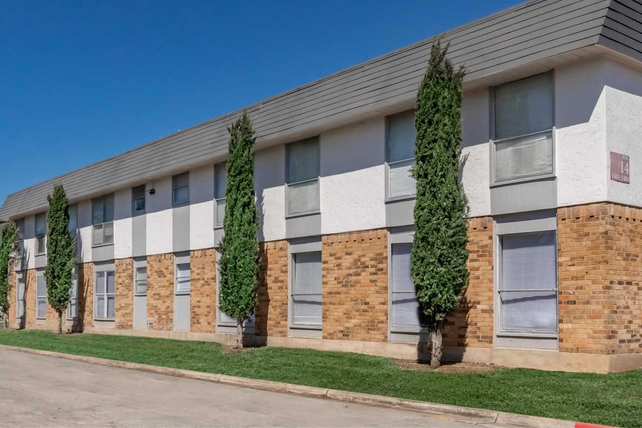 Oak Meadow Villa - Photo 2 of 9