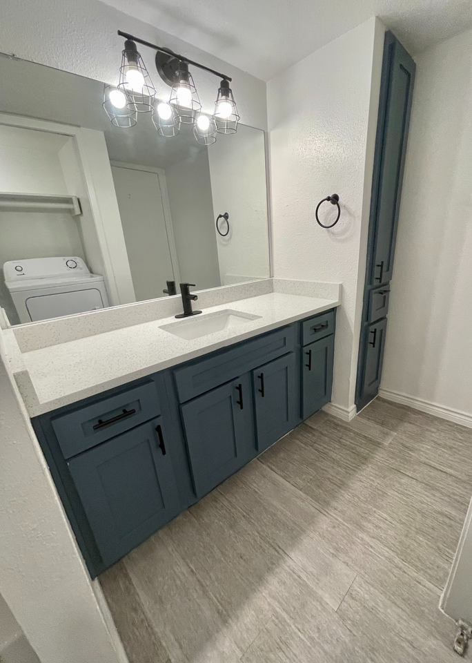 Bayou Park Apartments - Photo 4 of 14