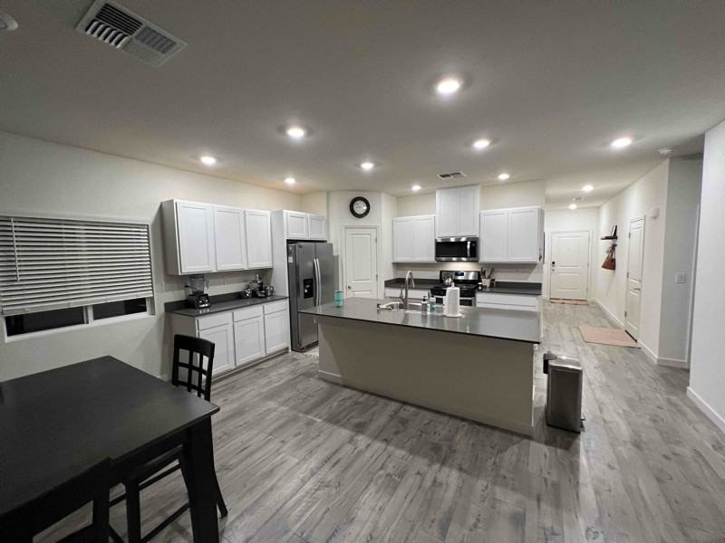 1042 Maple Way - Photo 3 of 16