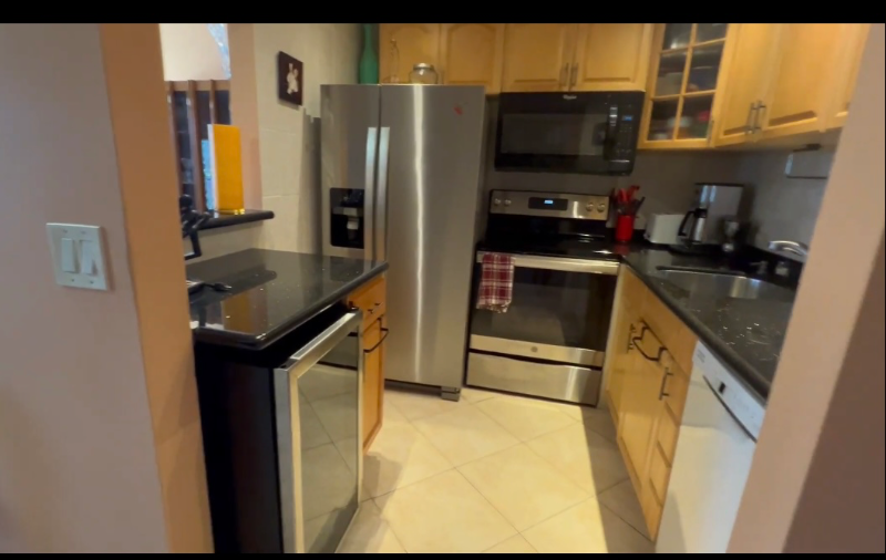 27 Mansfield A - Photo 3 of 20