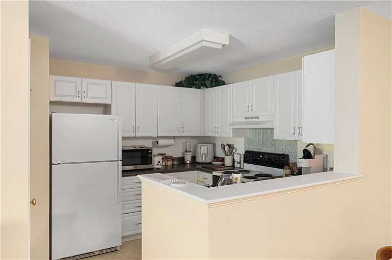 86 Mill St #303 - Photo 2 of 11