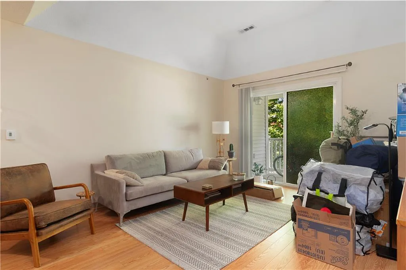 86 Mill St #303 - Photo 3 of 11