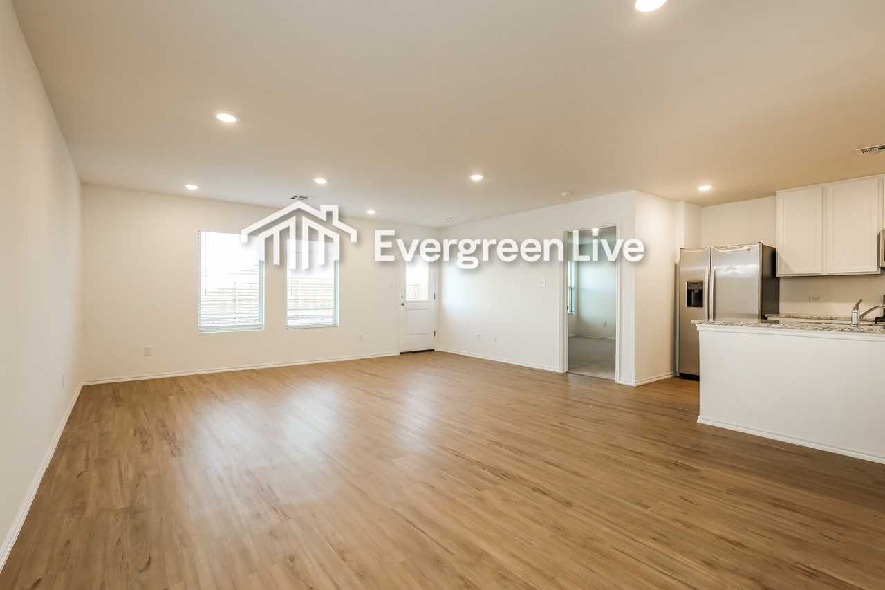 3720 Palmetto Bluff Dr - Photo 4 of 17