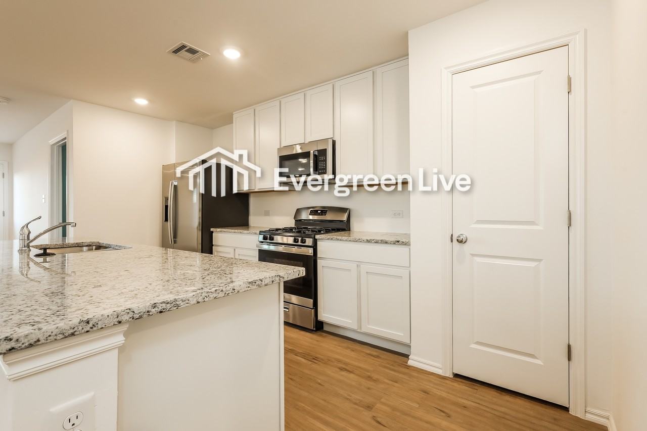 3720 Palmetto Bluff Dr - Photo 7 of 17