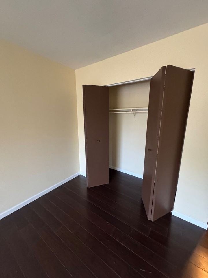 Riverside Terrace Apartments - Photo 5 of 7