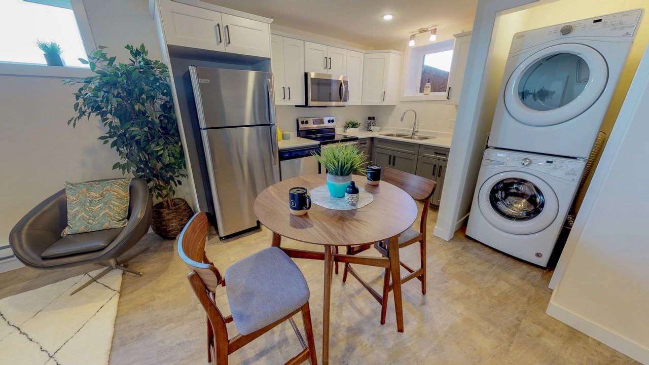 The Oaks - Lincoln Suite - Photo 3 of 17