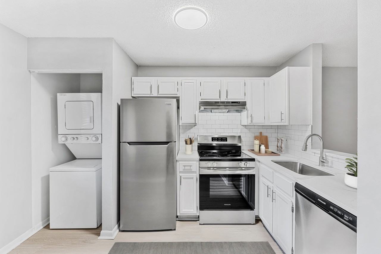 Retreat @ Golf Links - Photo 2 of 35