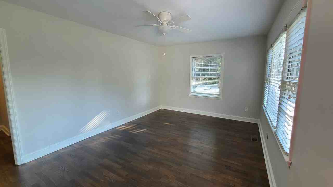 5204 Catalpa Rd - Photo 4 of 13