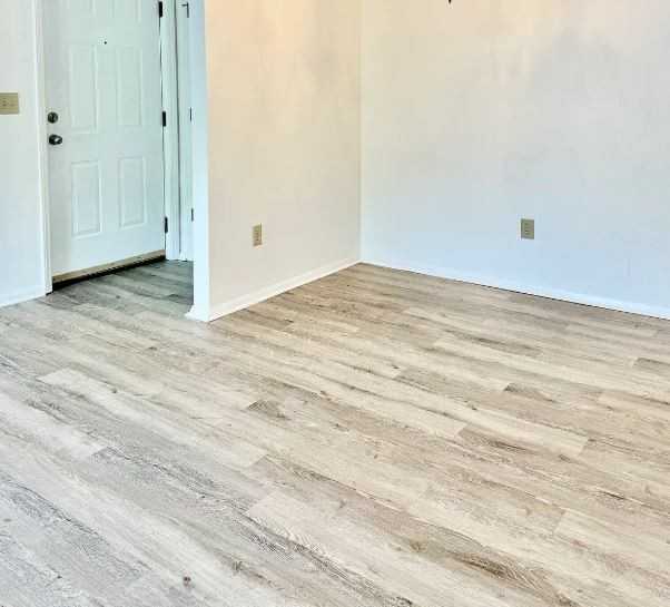 410 Maple Ave #L - Photo 4 of 10