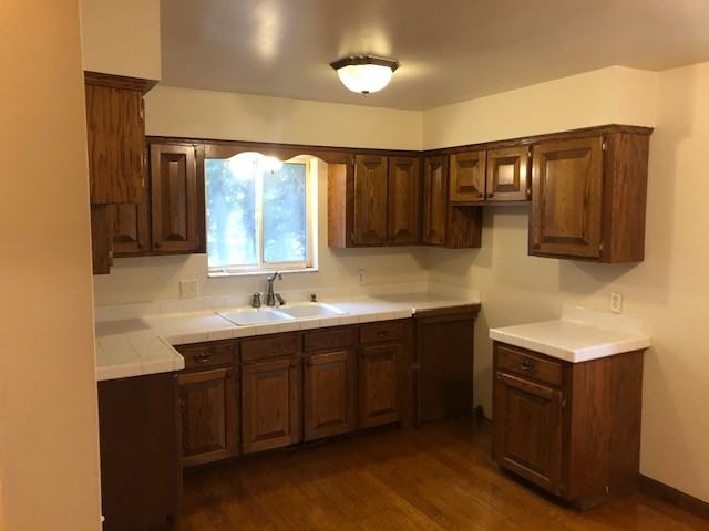 9067 Lakeshore #NA - Photo 2 of 10