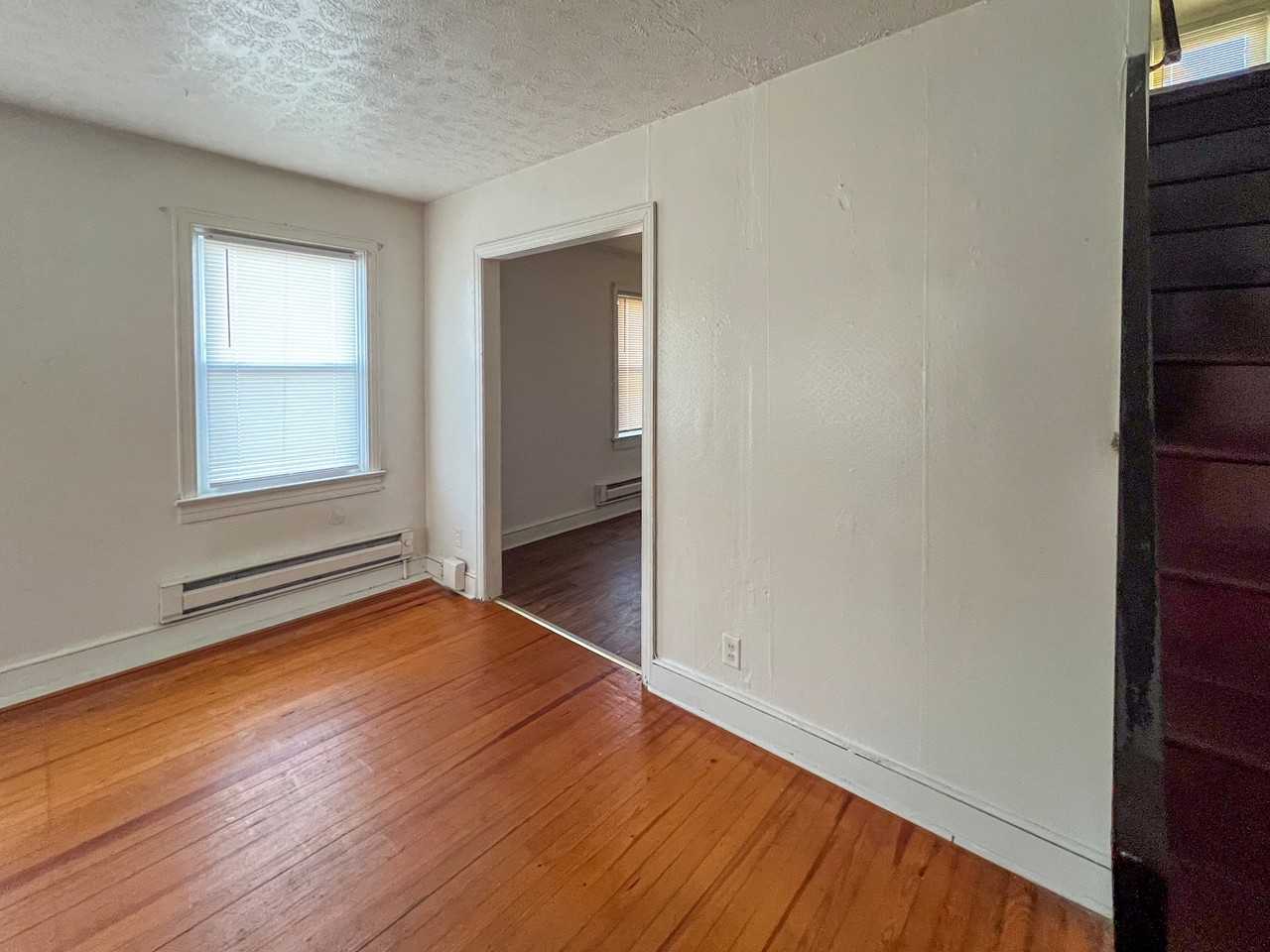 321 S 19th Ave #NA - Photo 2 of 11