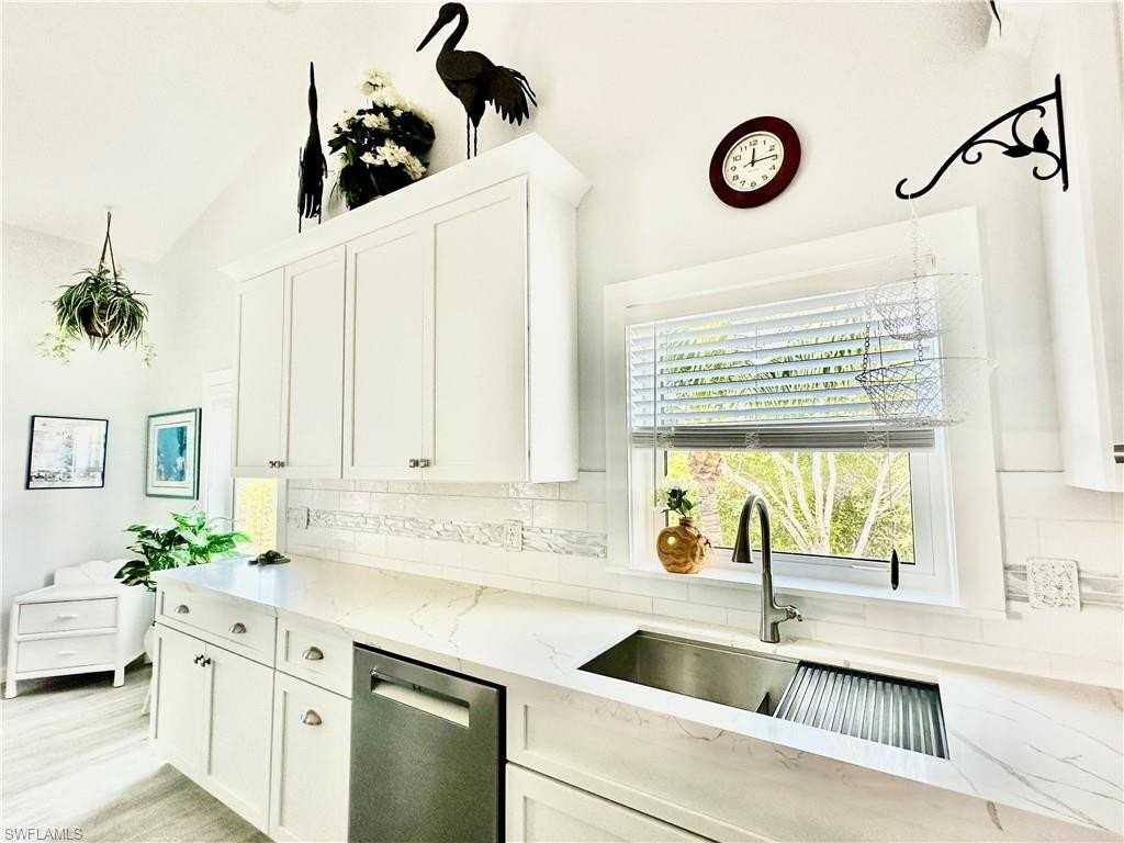 3770 Park Ave - Photo 4 of 49