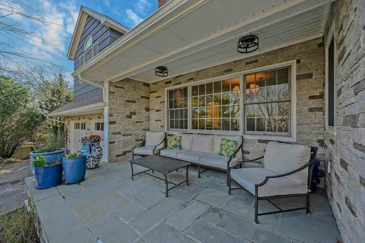 5270 Nassau Point Rd - Photo 2 of 25