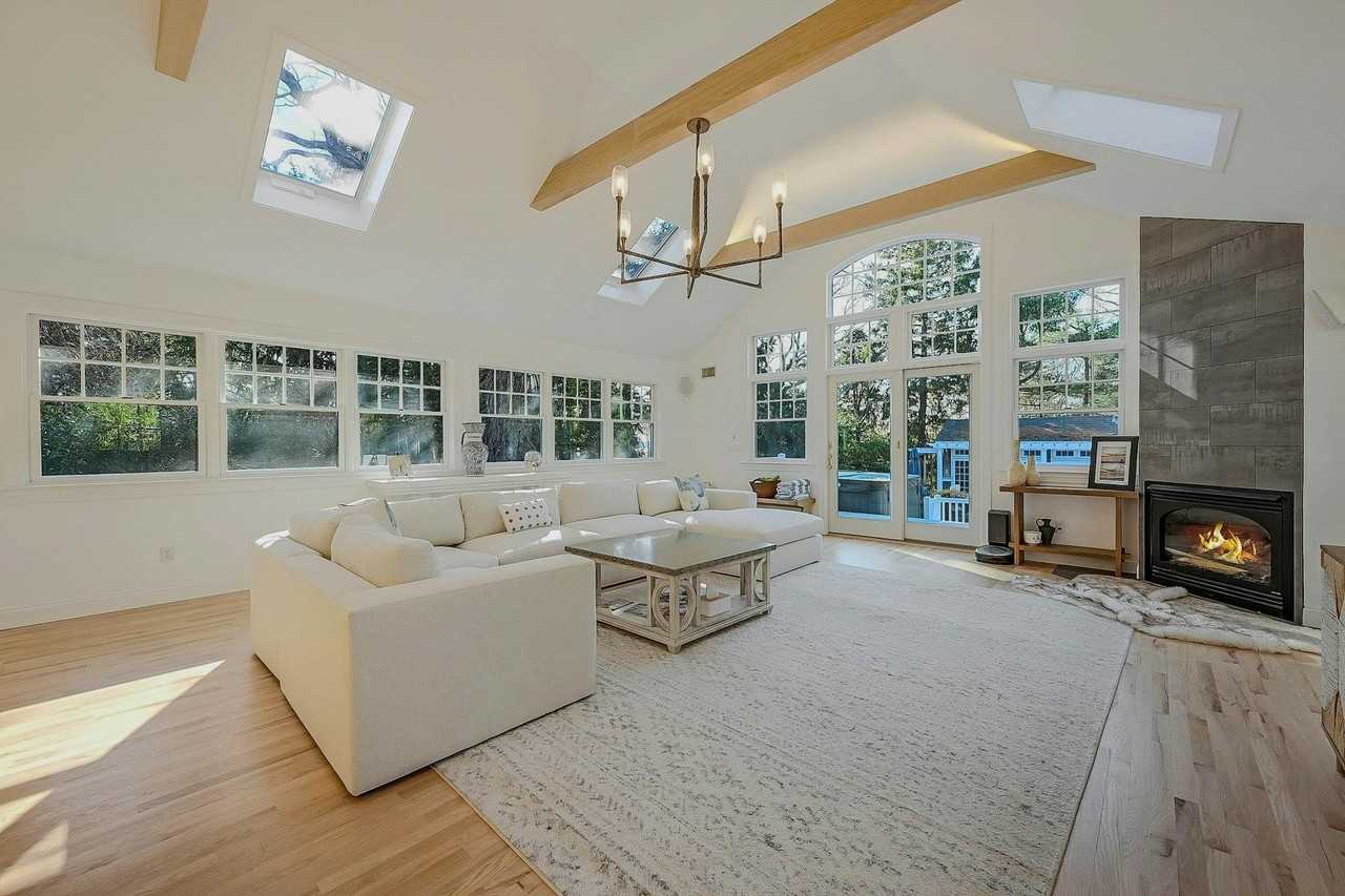 5270 Nassau Point Rd - Photo 7 of 25