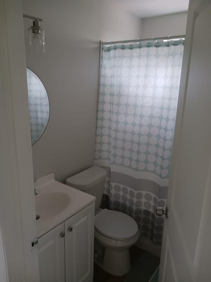 Ne 26th Ave - Photo 2 of 5