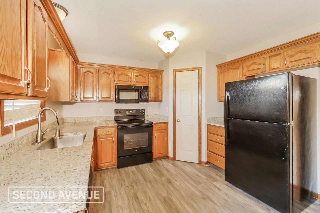 300 Nw 110th St - Photo 7 of 28