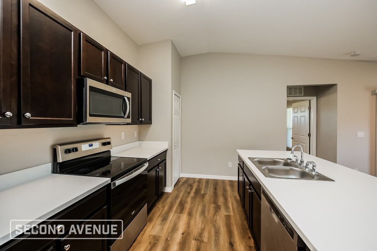 333 Ne 27th St - Photo 5 of 27