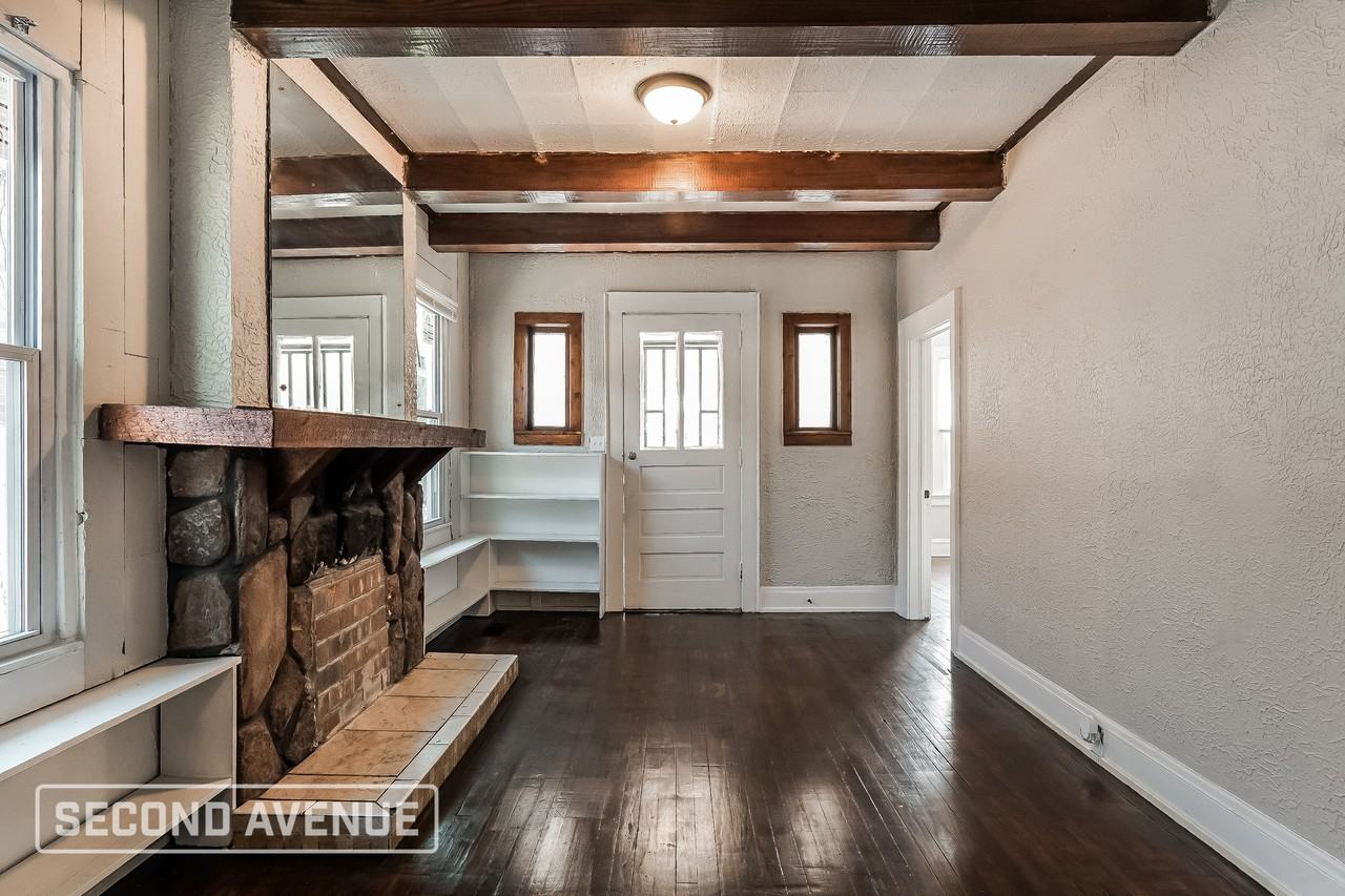 518 Oak Pl - Photo 3 of 25