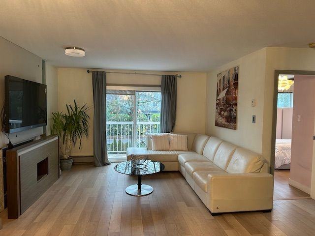 1688 Garden Avenue #1 - Photo 3 of 13