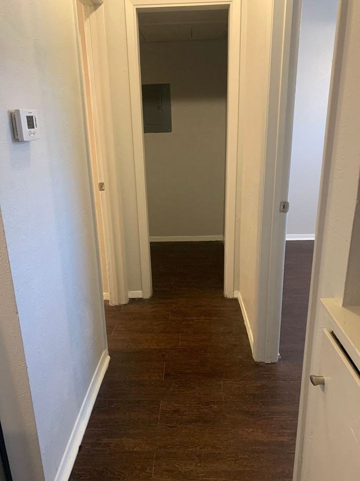 Palms Apartments - Photo 5 of 13